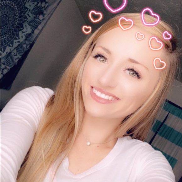 Meet your Posher, Brianna - Picture 1 of 1